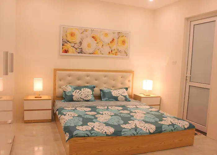 Aparthotel Cari Homestay